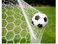 Студент академии Сергей Бабакин проходит учебно-тренировочный сбор в студенческой сборной России по футболу